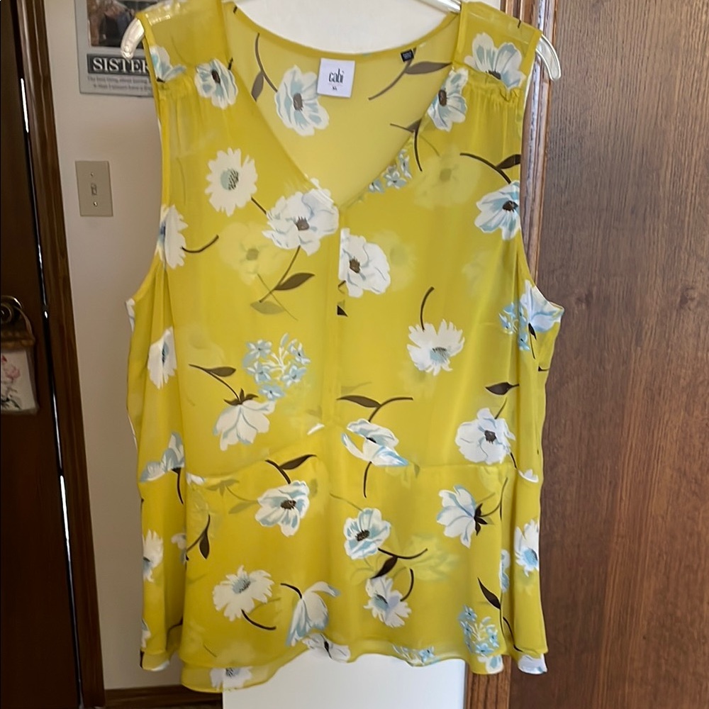 Cabi Yellow Sleeveless Blouse with White Floral Pattern